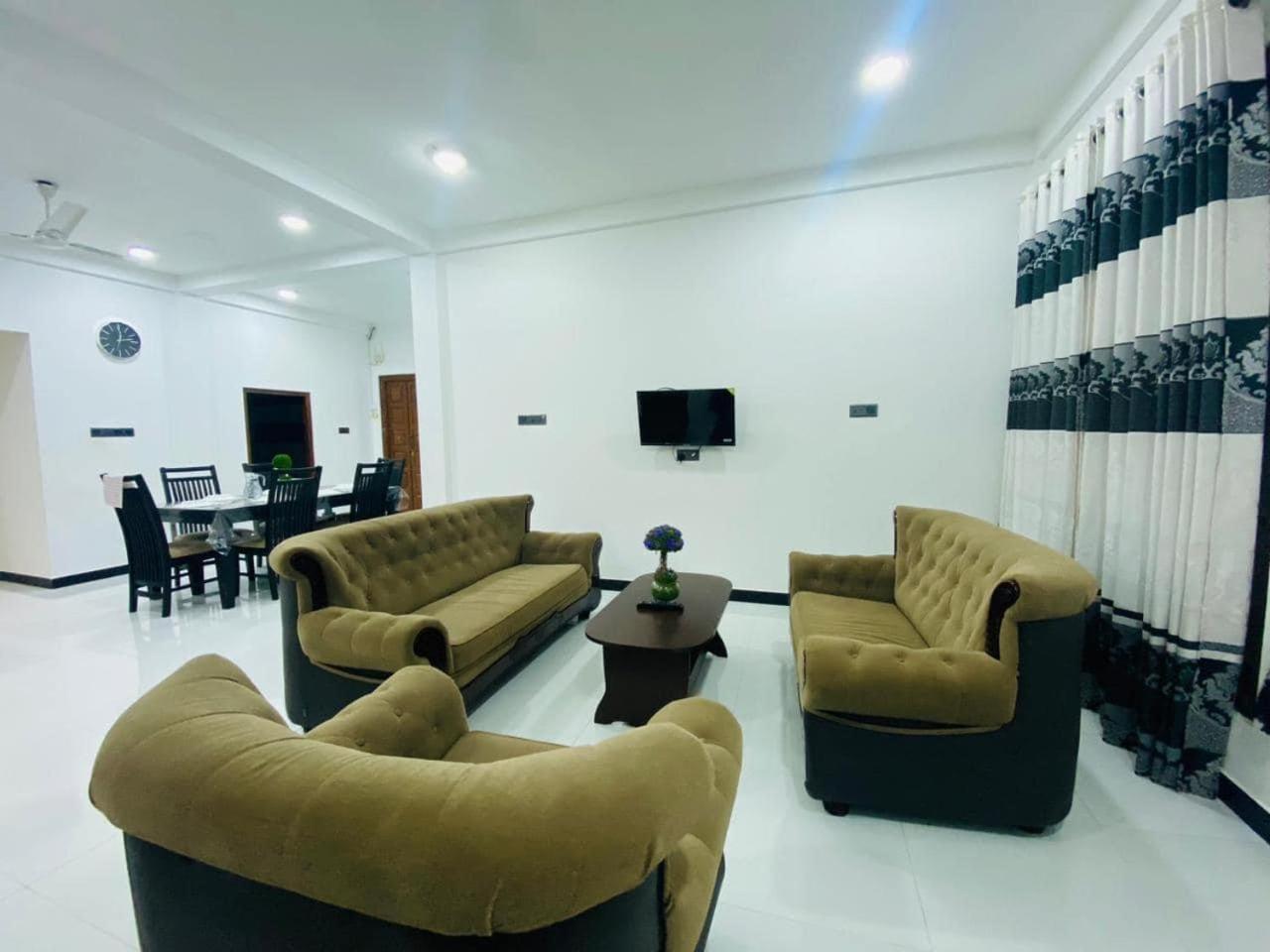 Lalitha Holiday Inn Jaffna Dış mekan fotoğraf